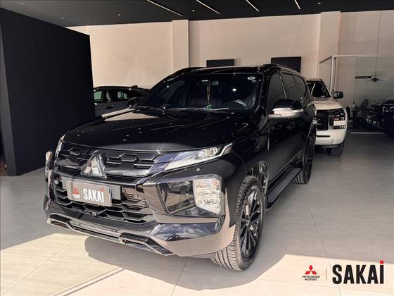 MITSUBISHI PAJERO SPORT 2.4 16V MIVEC TURBO DIESEL LEGEND BLACK AWD AUTOMÁTICO